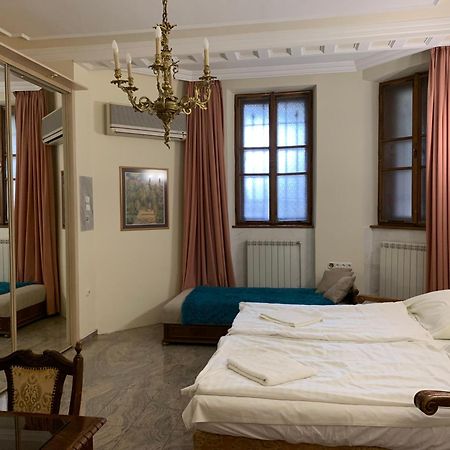 Bed and Breakfast Kalmar Panzio Budapest Exterior foto