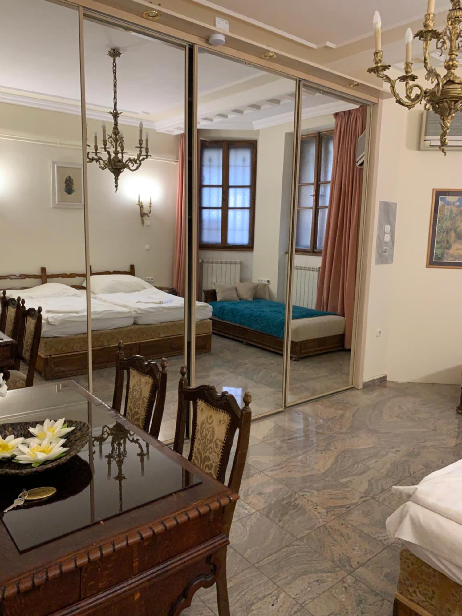 Bed and Breakfast Kalmar Panzio Budapest Exterior foto